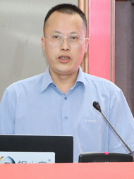 新疆八一鋼鐵股份有限公司營銷中心副總經(jīng)理、營銷管理部總經(jīng)理 黎芋江